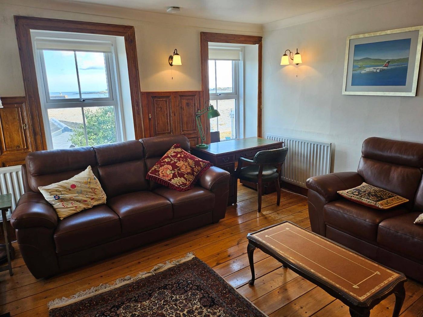 Second sitting room with leather sofas